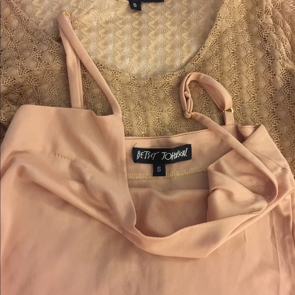 Betsey Johnson gold lace blouse w/nude Cami Small - Picture 4 of 4